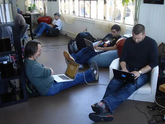 Una organización en red es una organización de personas responsables, no de jefes y autómatas